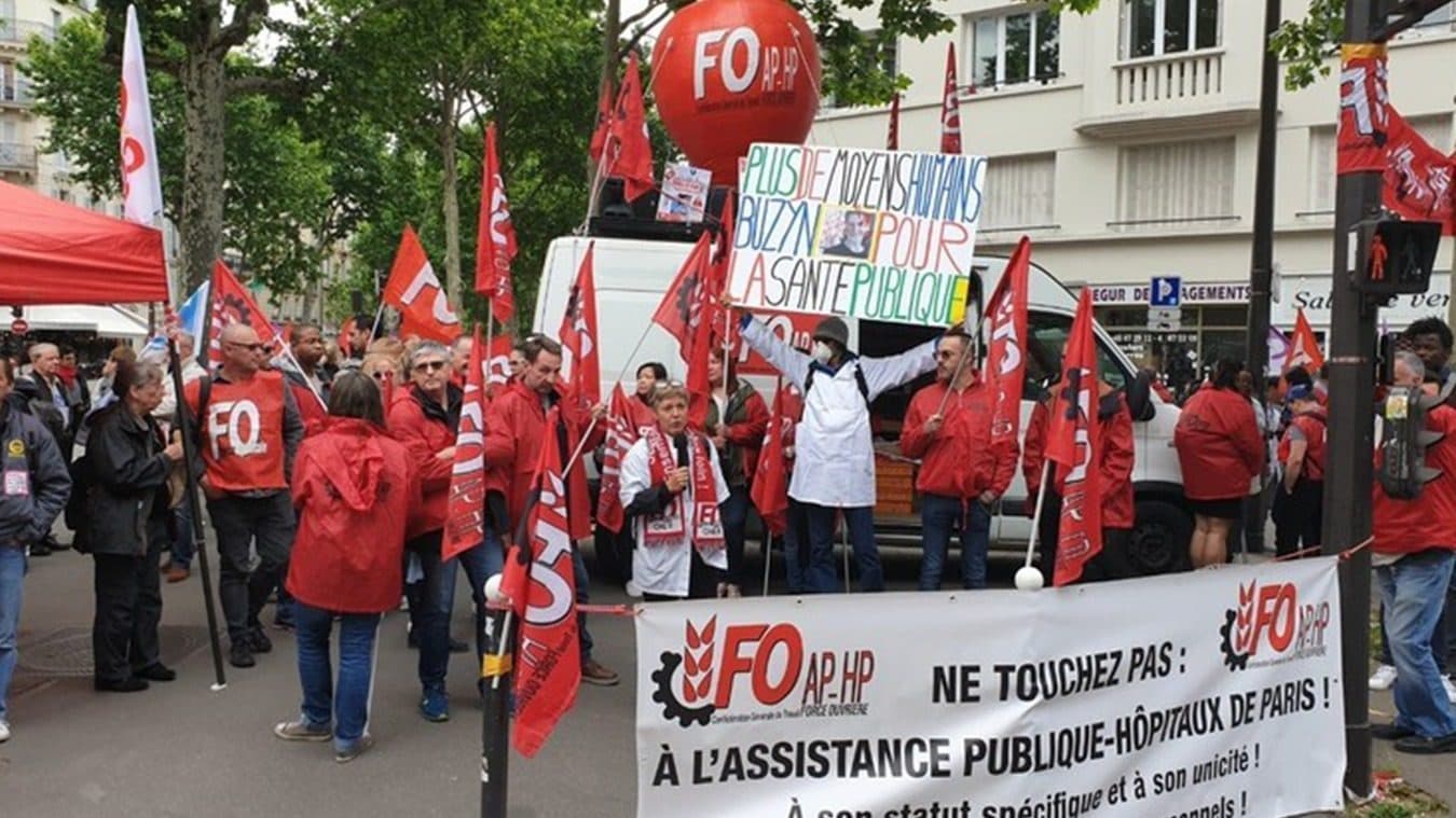 «Rester 48h sur un brancard, c'est inacceptable !» : le personnel soignant exprime sa colère