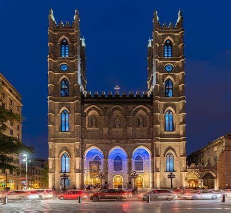 La première messe à Notre-Dame après l'incendie célèbre une cathédrale «toujours vivante» (images)