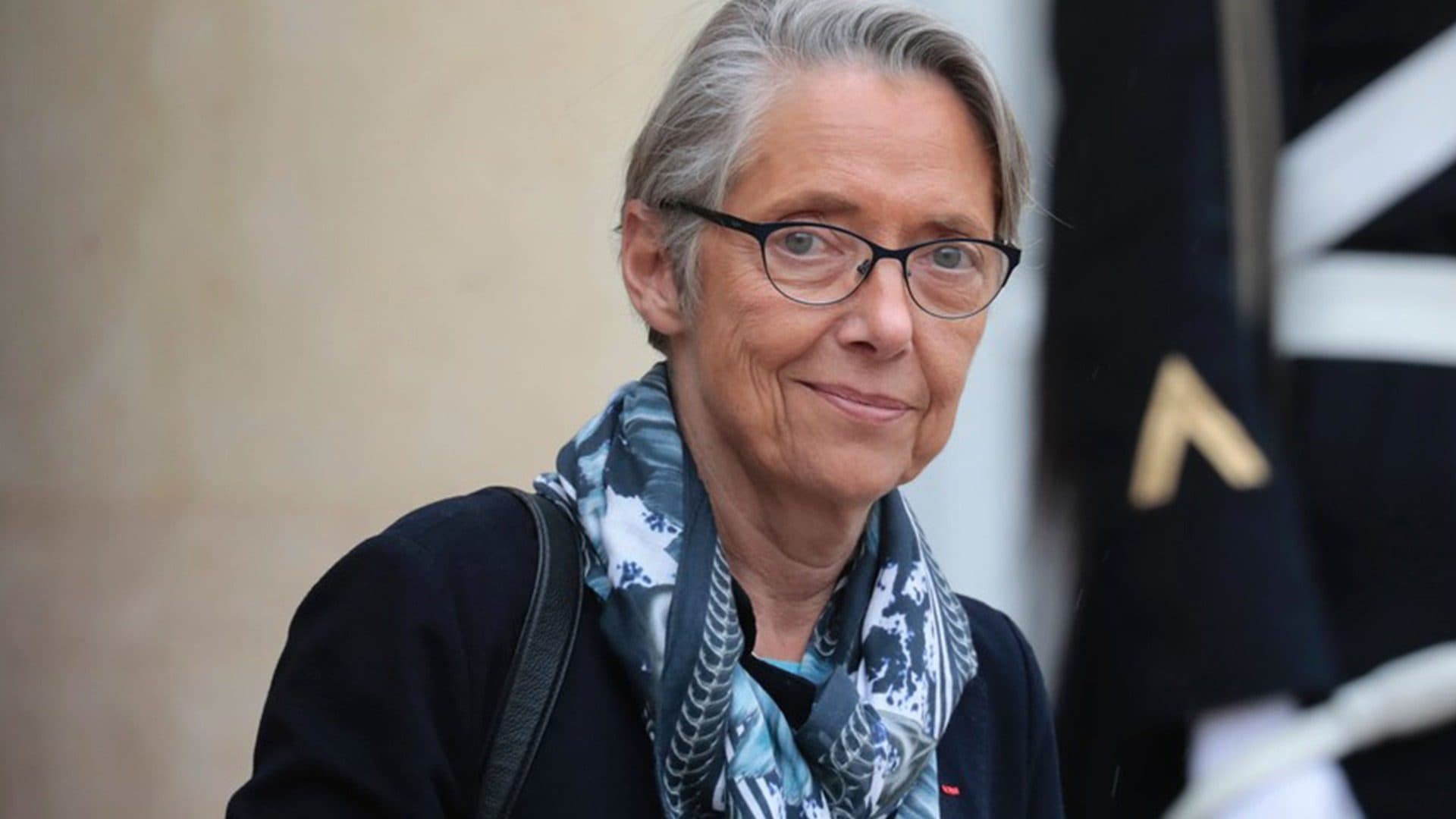 La ministre des Transports Elisabeth Borne nommée ministre de la Transition écologique