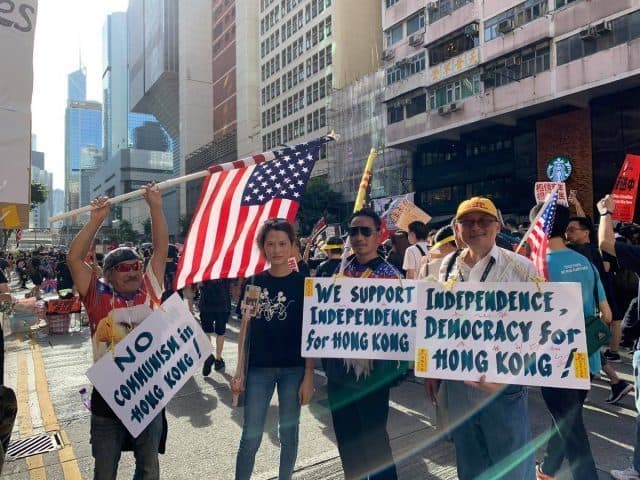 Qui sont les « Chemises noires » de Hong Kong ?