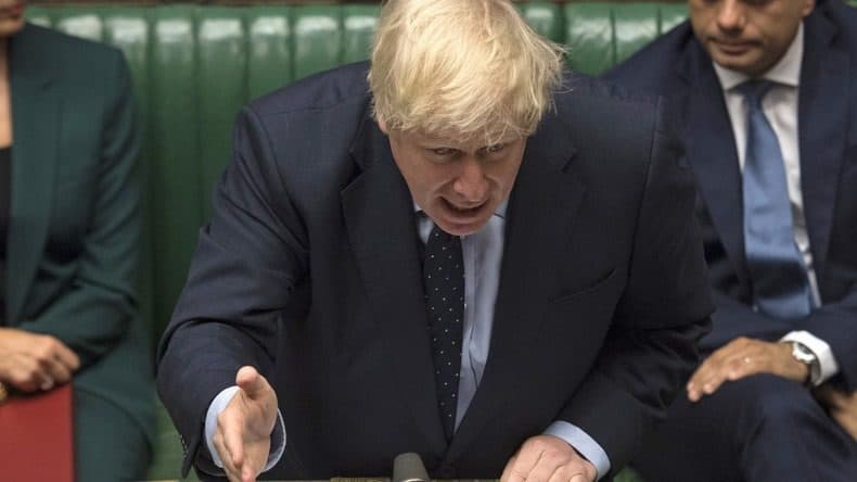Le Parlement britannique adopte une motion visant à empêcher un Brexit sans accord