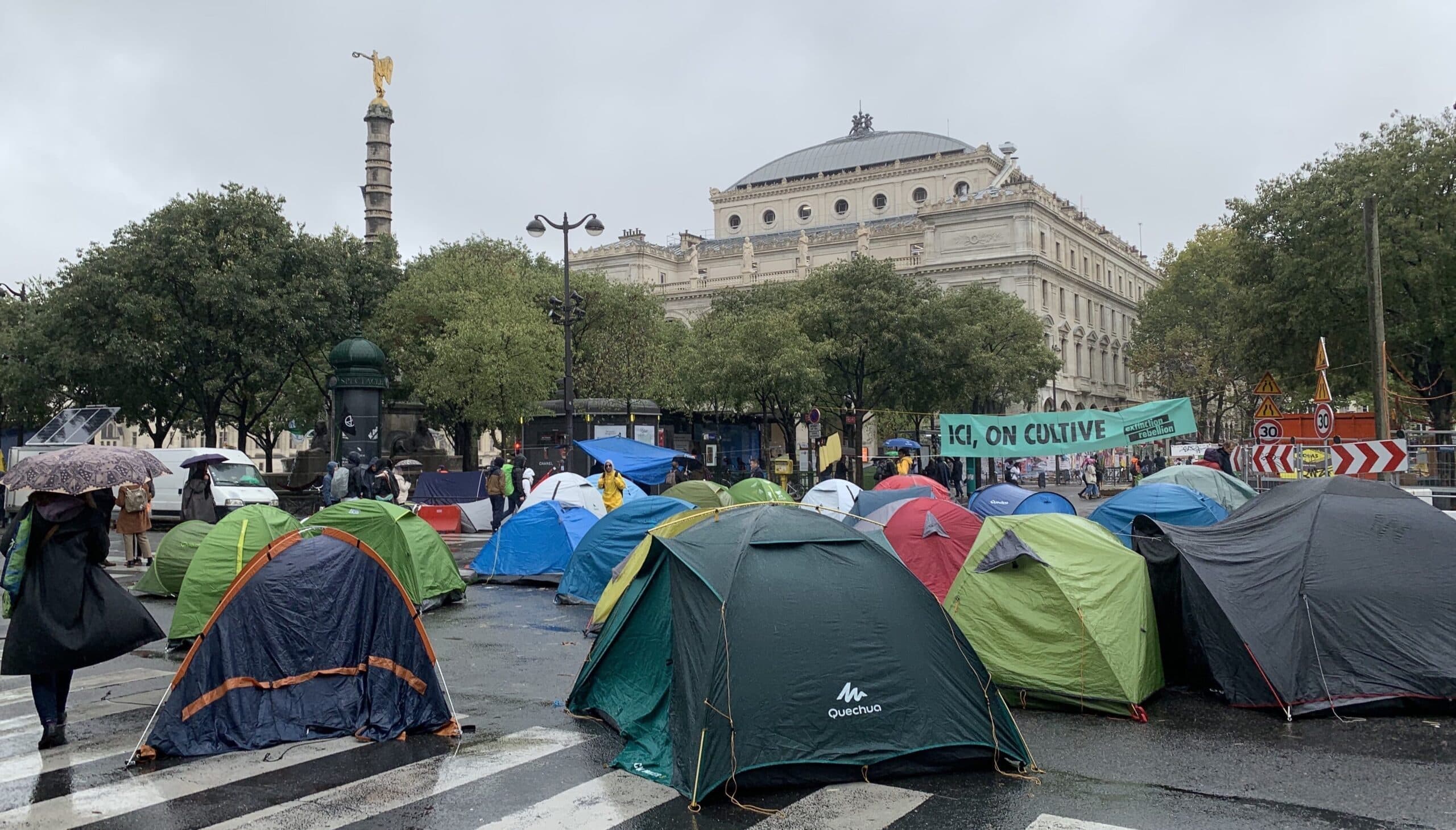 À la rencontre d'Extinction Rébellion qui occupe Châtelet
