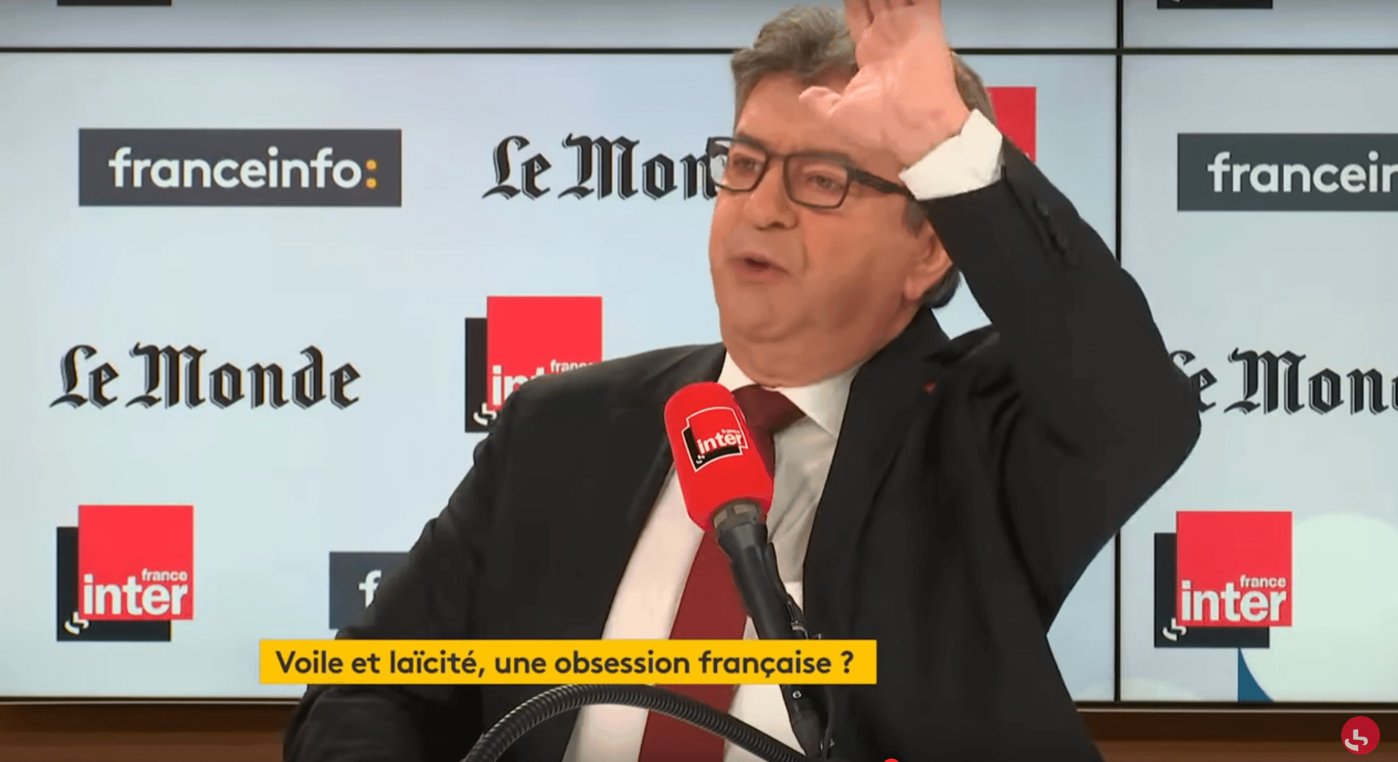 Mélenchon dénonce le «communautarisme épais et violent» du CRIF
