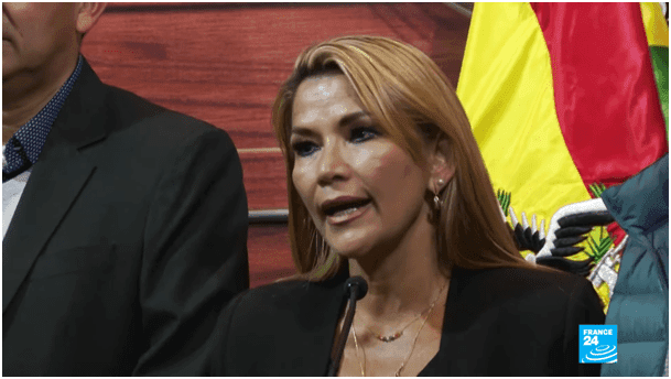 Suite au coup d'État, la Bolivie rétablit ses relations diplomatiques avec Israël et censure Russia Today