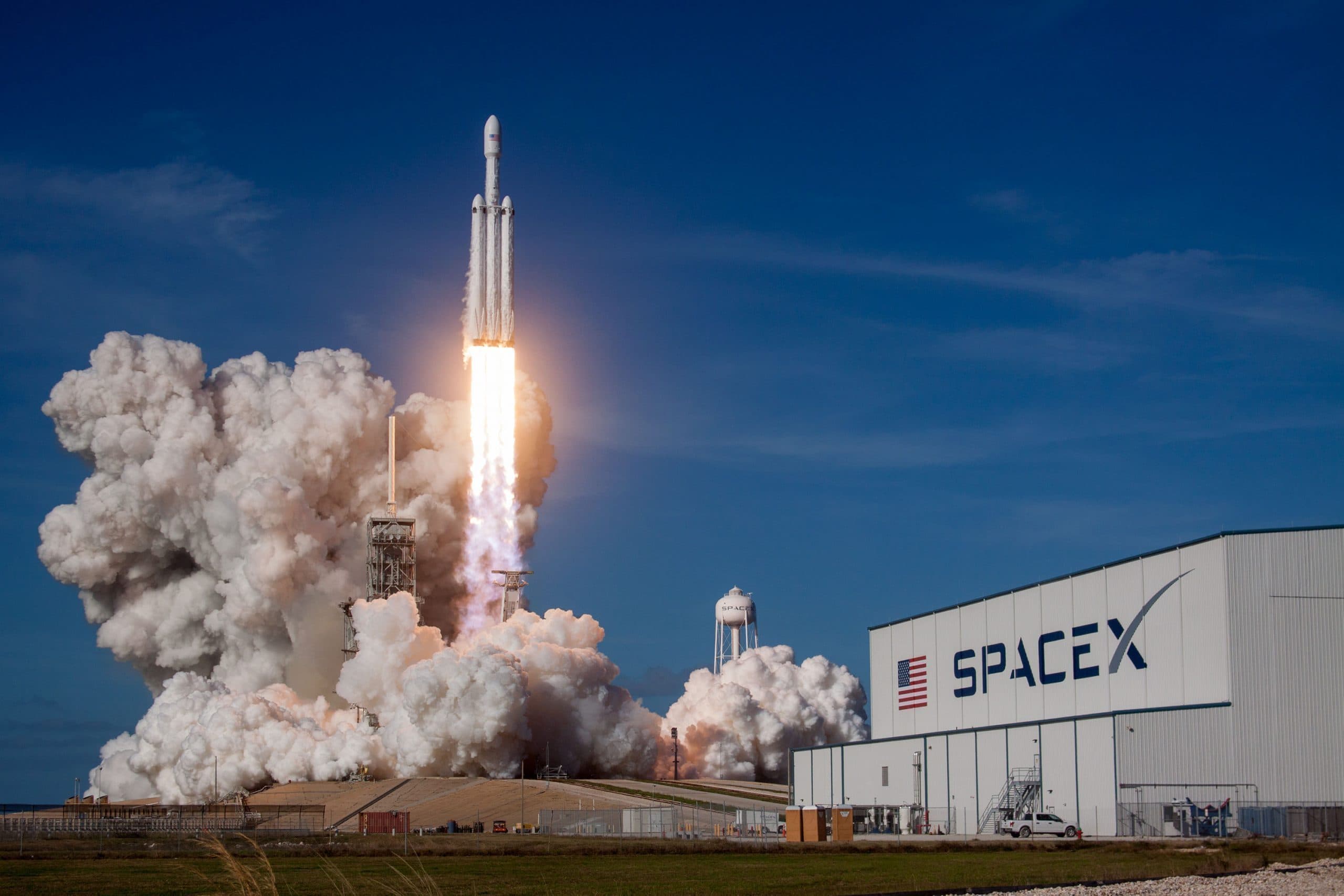 SpaceX : la NASA l'autorise à transporter des humains dans l'espace