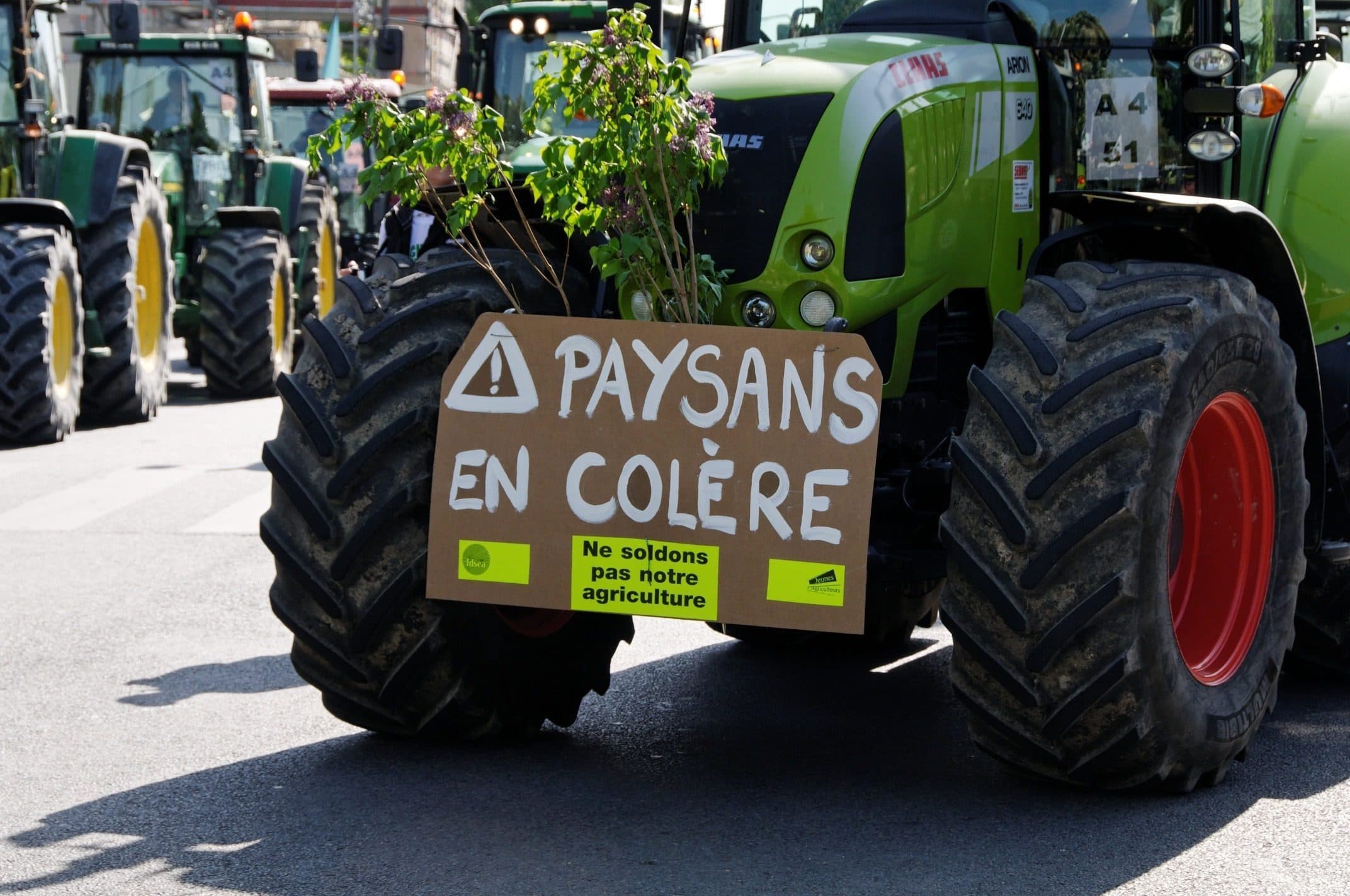 Un quart des agriculteurs vit sous le seuil de pauvreté, le patron de la FNSEA émarge à 13.400 €
