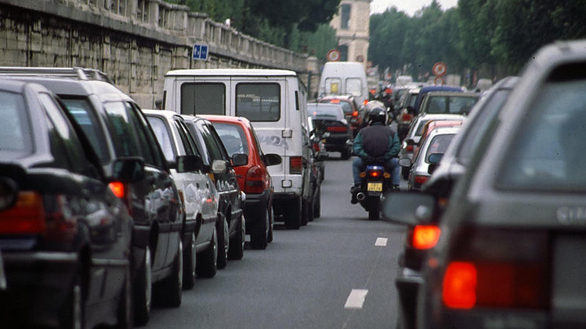 Orange a géolocalisé les Franciliens : 1,2 millions d'entre eux ont fui Paris et sa région (17% des habitants)