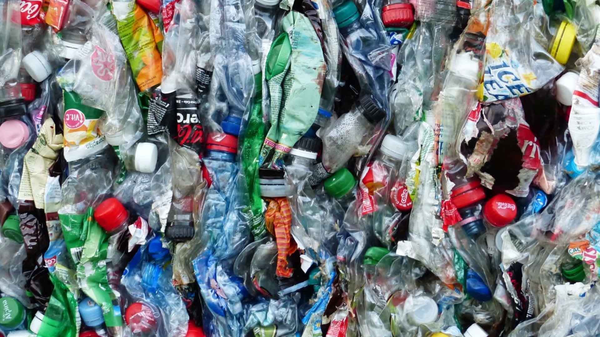 Cette entreprise française a inventé un moyen de recycler le plastique à l’infini !