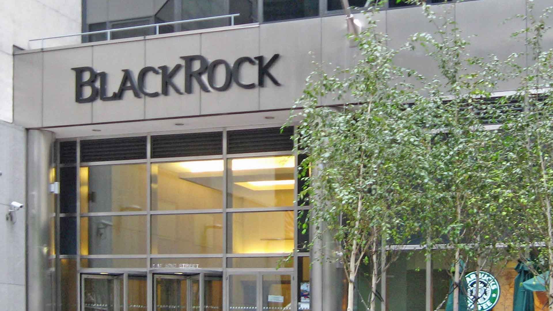 BlackRock, gros investisseur dans le pétrole, conseillera l'UE sur sa politique environnementale (pour 550.000€)