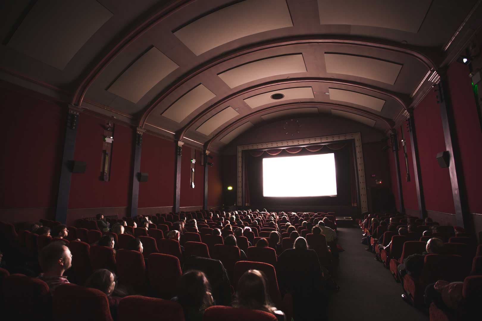 Cinéma, édition, festivals, musées… Quelles conséquences de la crise sur la culture ?