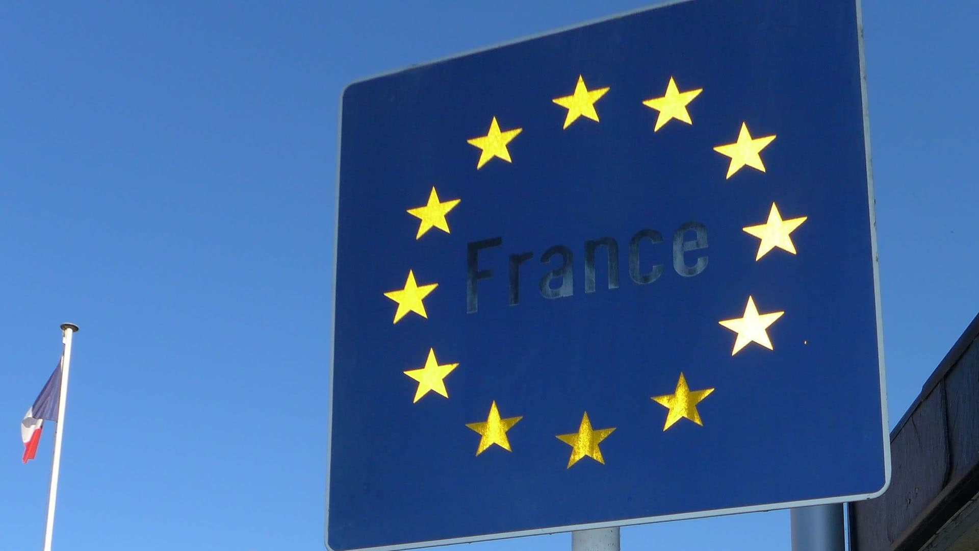 Frontières de la France bientôt grandes ouvertes : pas de période de quarantaine pour les voyageurs venant de l'UE