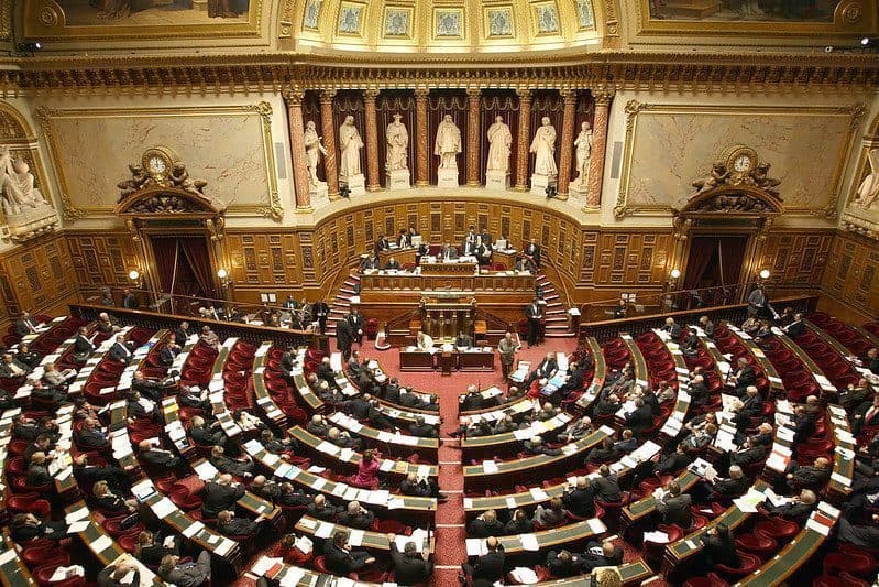 Gestion de la crise du coronavirus : vers une amnistie généralisée des ministres et des élus ?