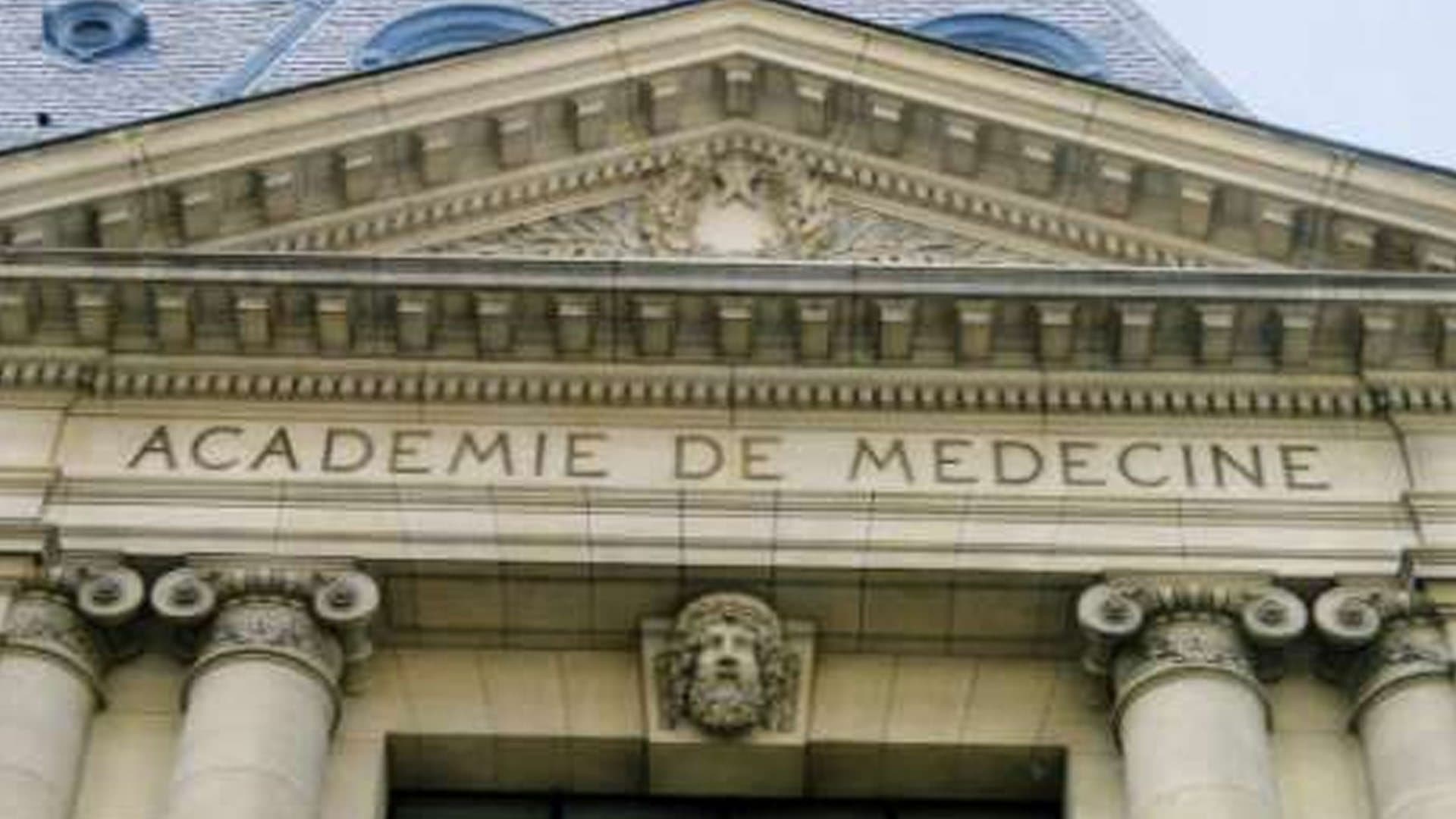 « La vérité scientifique ne se décrète pas à l’applaudimètre » : quand l'Académie de Médecine tacle le professeur Raoult
