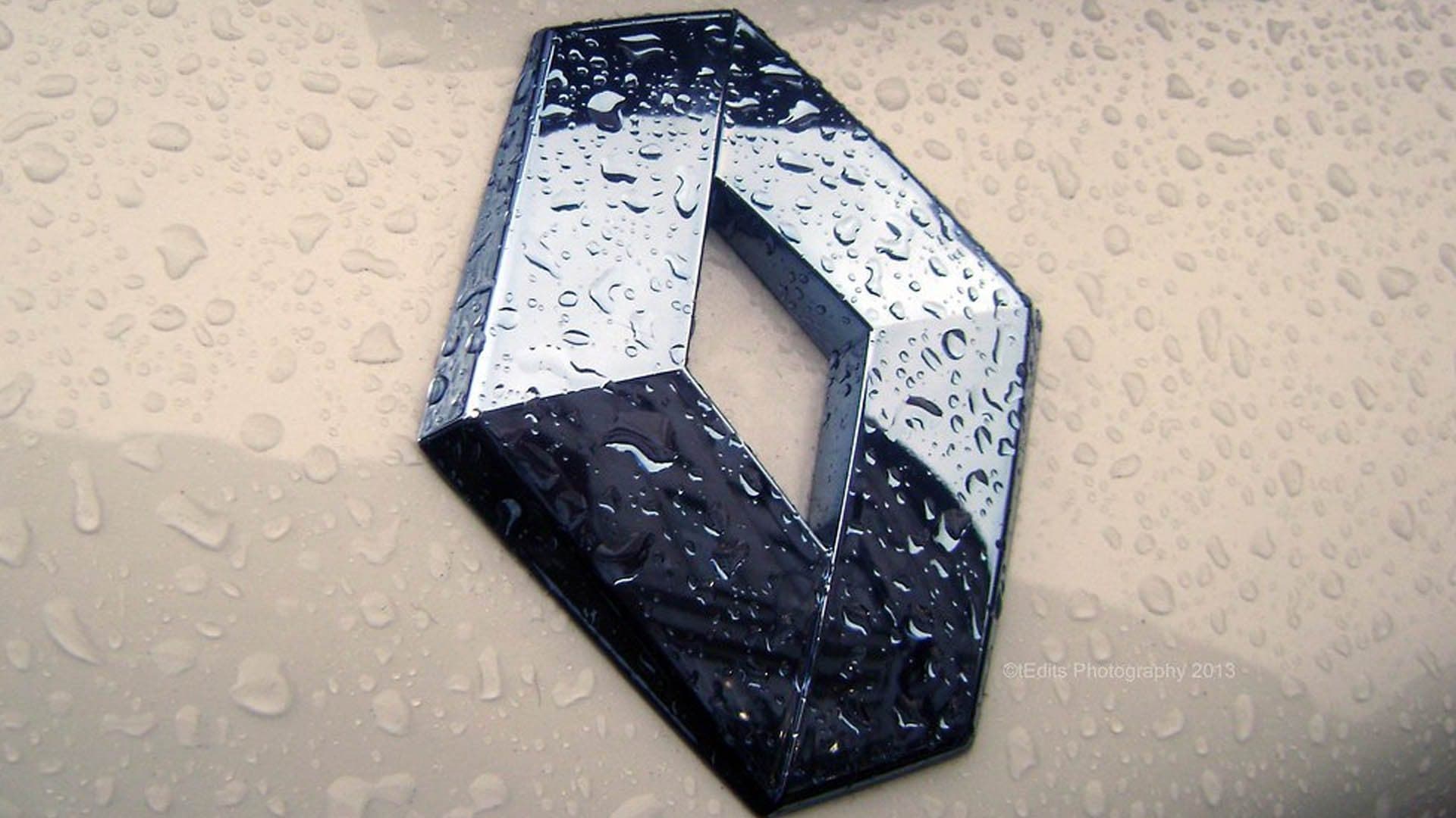 Renault envisagerait de fermer plusieurs usines en France, malgré un prêt garanti par l’État de 5 milliards d’euros