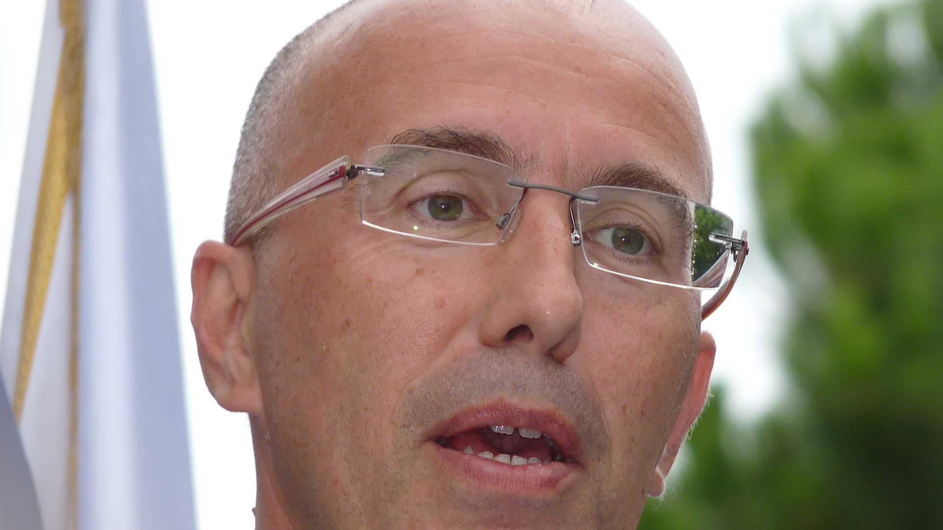 Bientôt des sanctions pour la diffusion de vidéos de policiers ? Le souhait d’Eric Ciotti, député LR