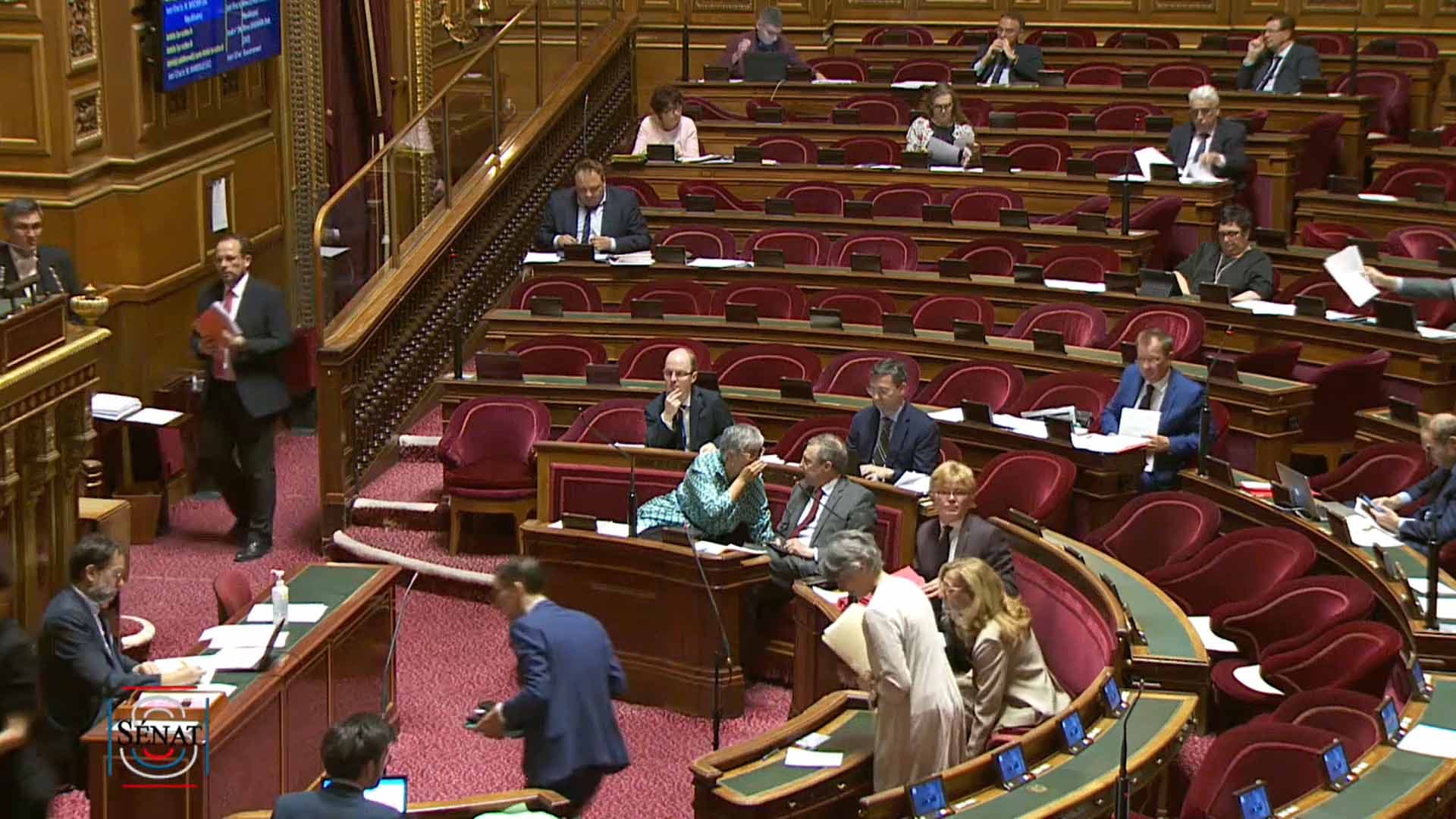 Transparence : le Sénat reporte de deux ans l'obligation pour les sénateurs de déclarer leurs rencontres avec des lobbyistes