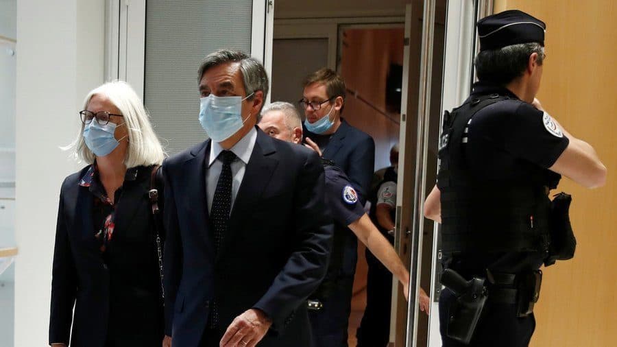 Affaire Fillon : deux ans de prison ferme pour l'affaire des emplois fictifs