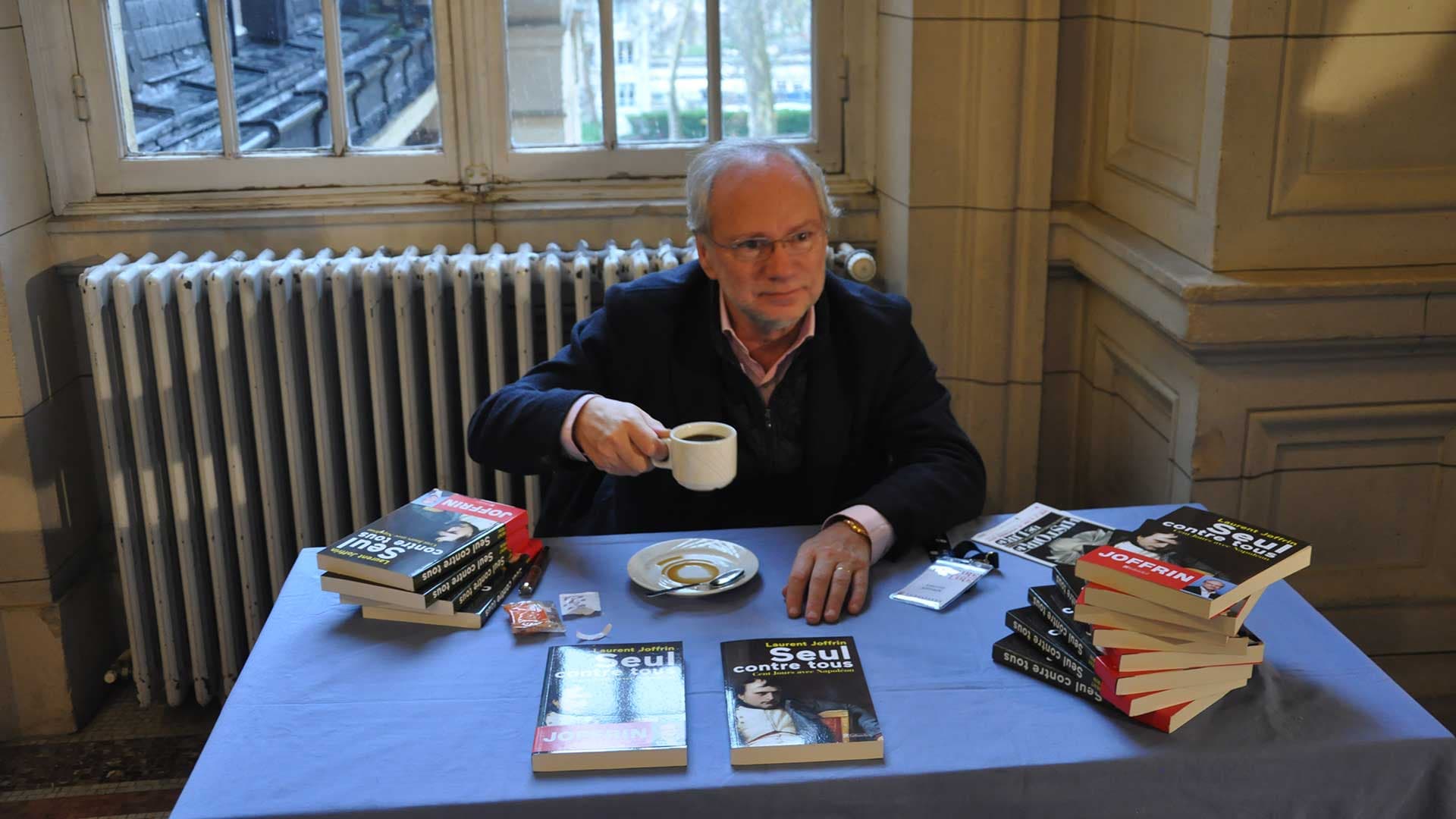 Laurent Joffrin s’apprête à quitter ses fonctions à « Libération » pour se lancer en politique