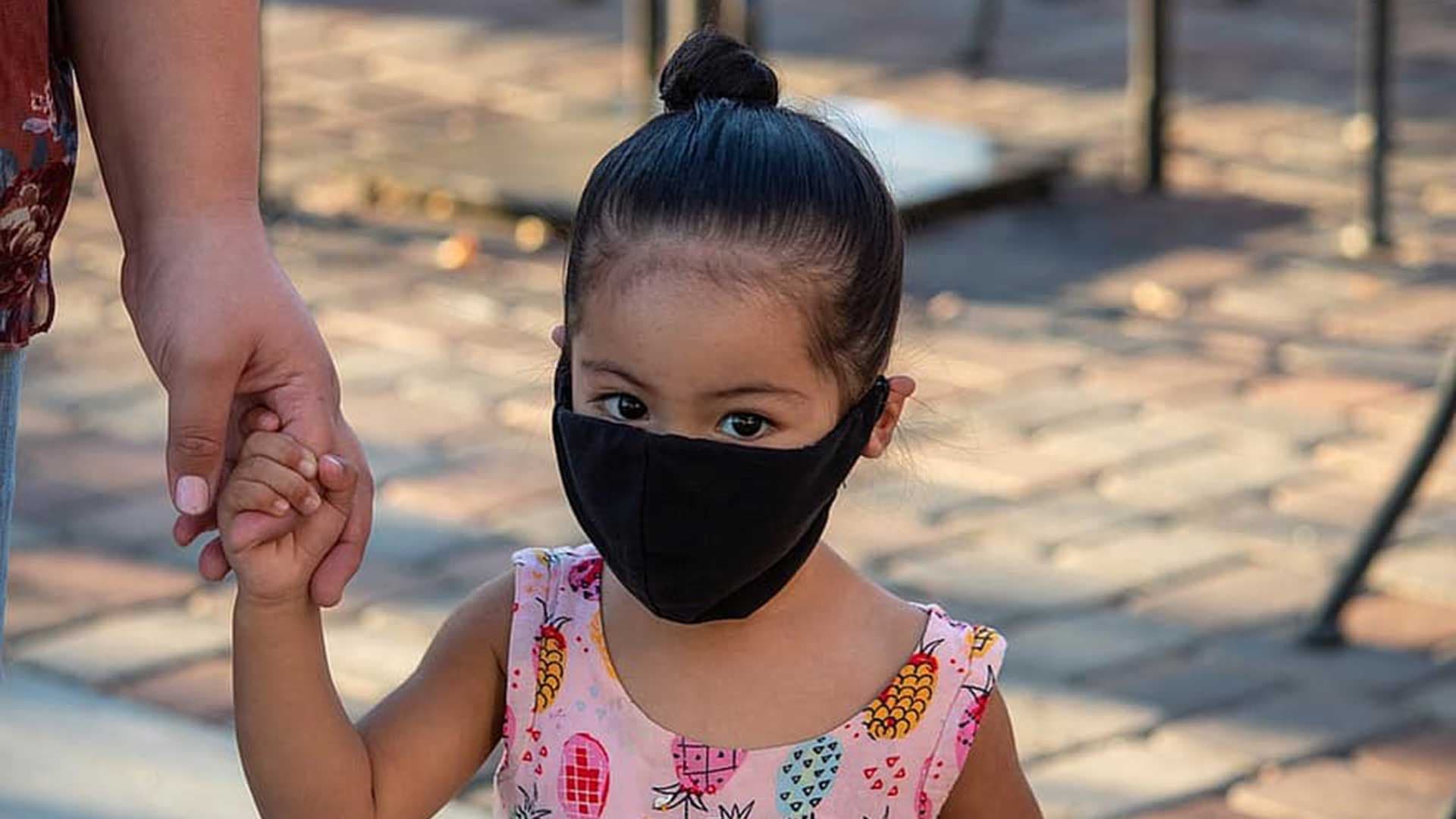 Après avoir imposé les masques à l’école, le gouvernement refuse leur gratuité