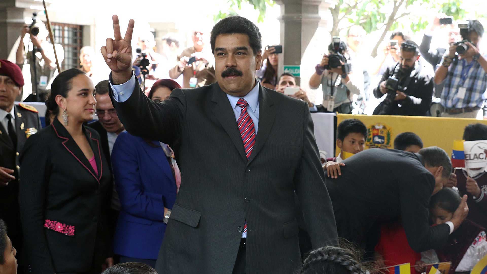 Afin de favoriser la réconciliation nationale, le président Maduro amnistie plusieurs putschistes de l'opposition