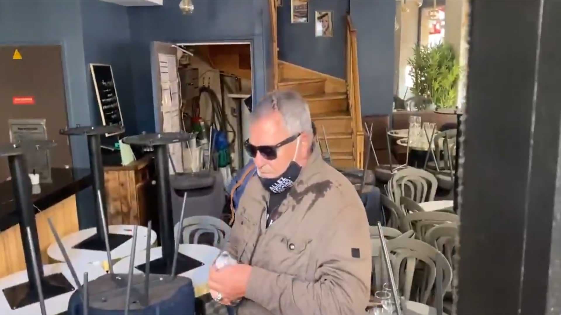 Conspué par des gilets jaunes, Jean-Marie Bigard contraint de quitter l'un des rassemblements parisiens