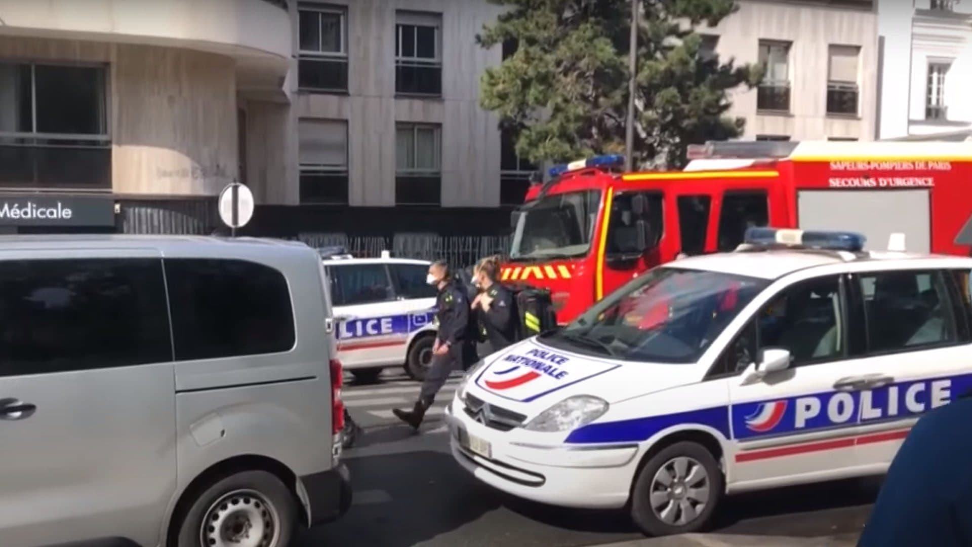 Nouvelle incivilité : attaque au couteau près des anciens locaux de Charlie Hebdo