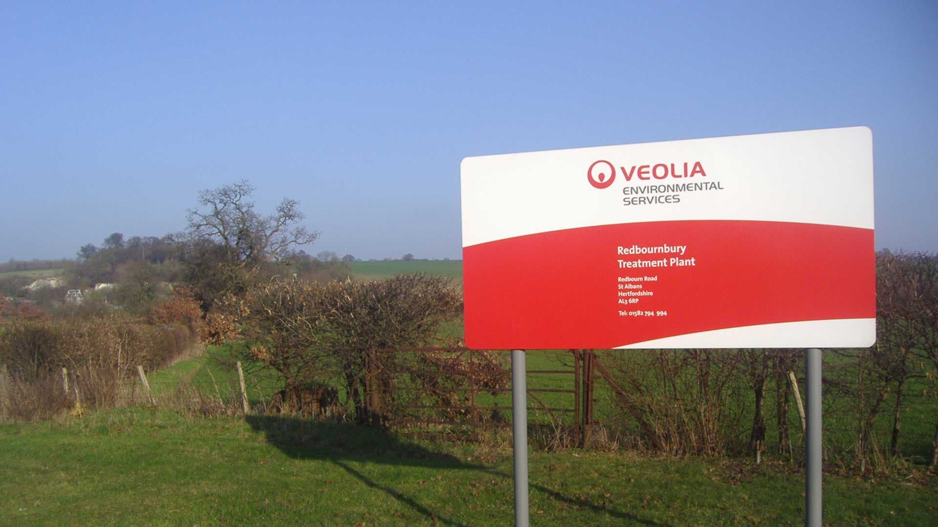 Suez : la justice suspend le projet de fusion de Veolia