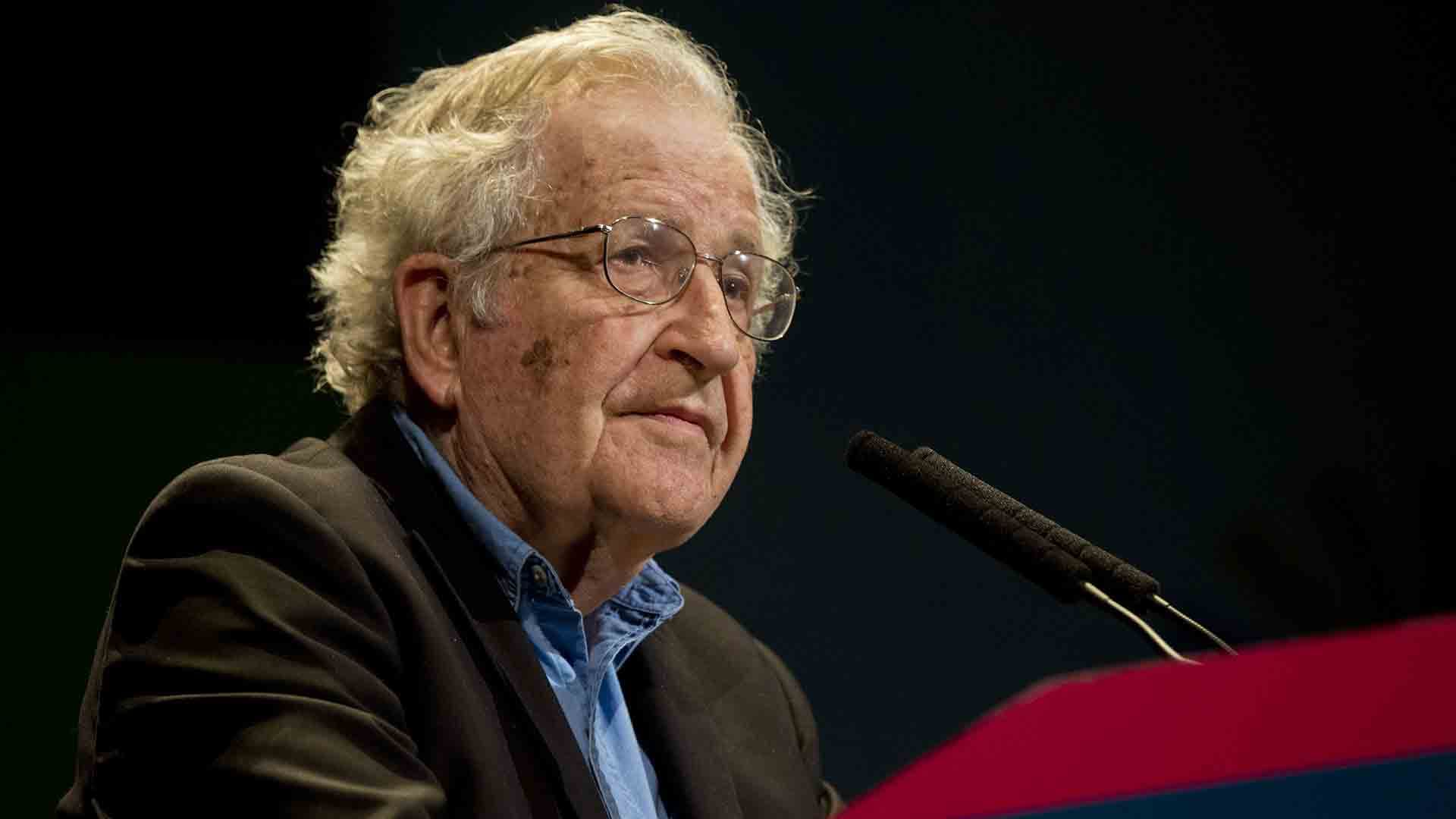 Noam Chomsky : Le monde se trouve à l’instant le plus dangereux de l’histoire de l’humanité