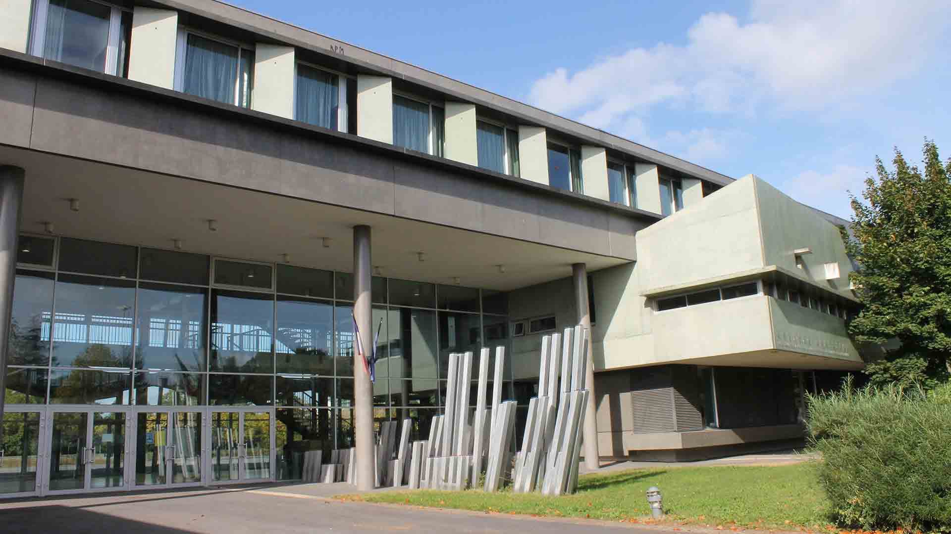 Attentat de Conflans : les réactions des responsables politiques