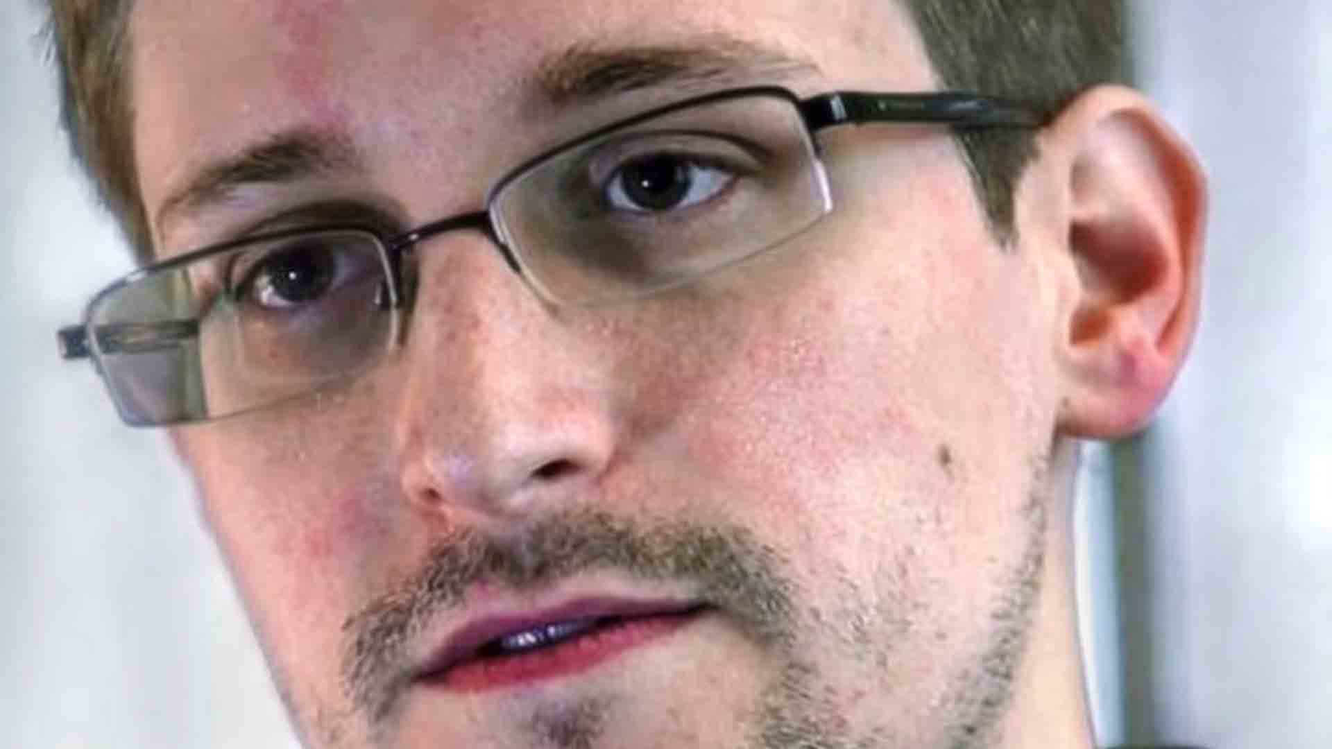 Snowden obtient un permis de séjour permanent en Russie