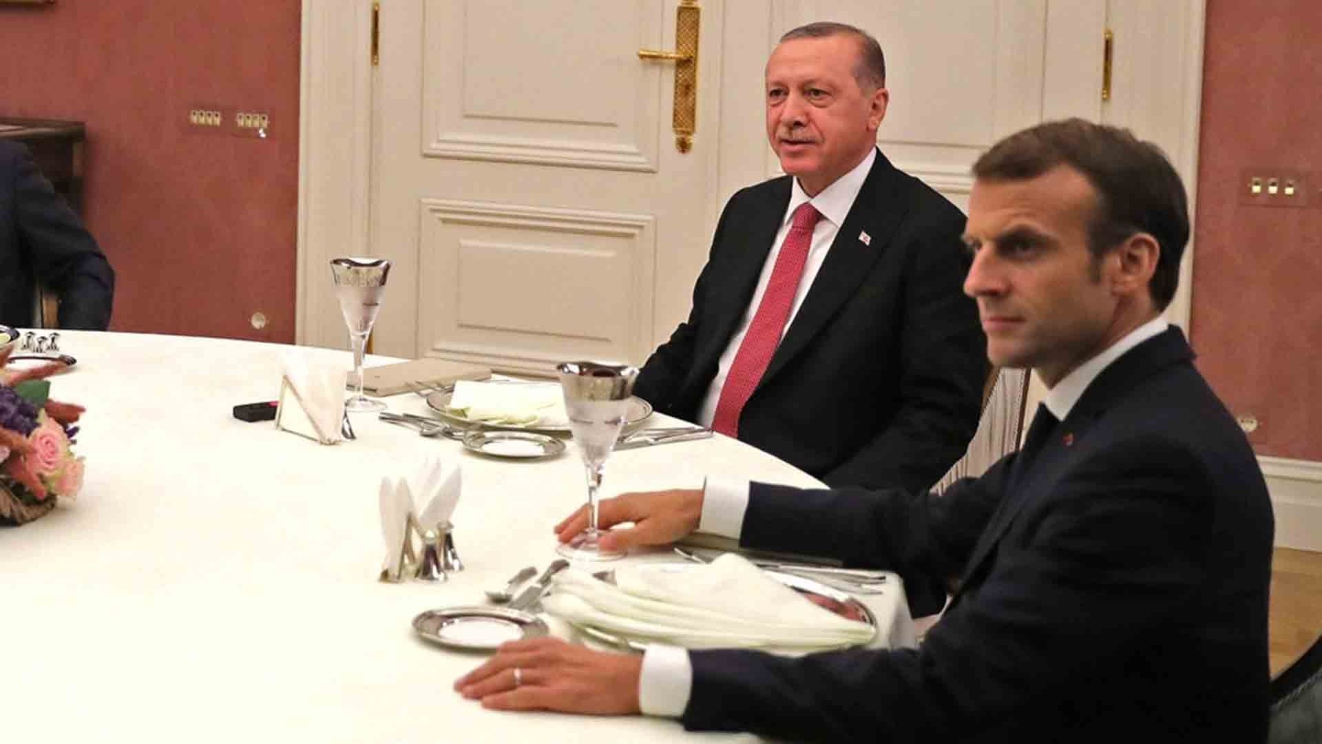 Erdogan enjoint Macron à faire un « examen mental »