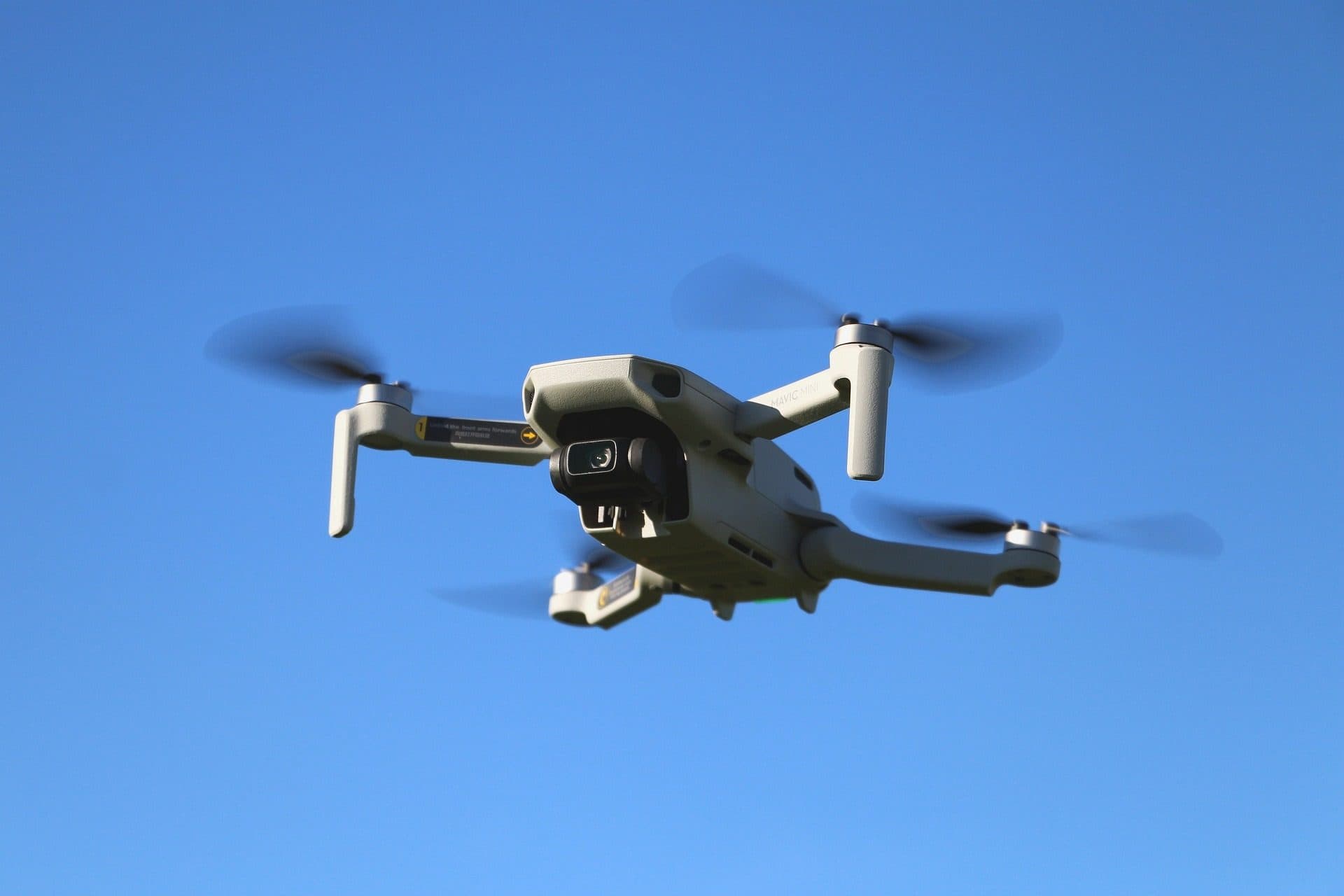 Drones en manifestation : où quand la police est hors-la-loi