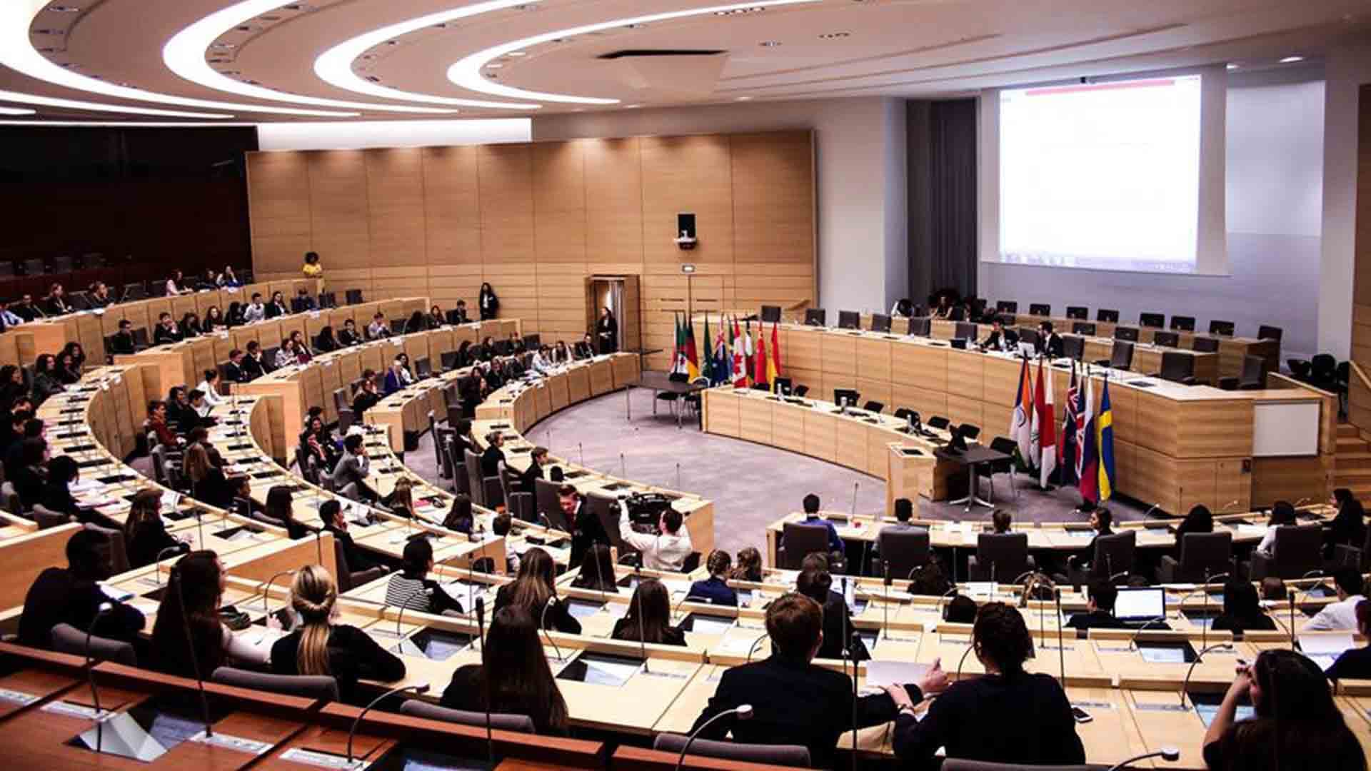 L'assemblée constituante, une voie vers la démocratie ?