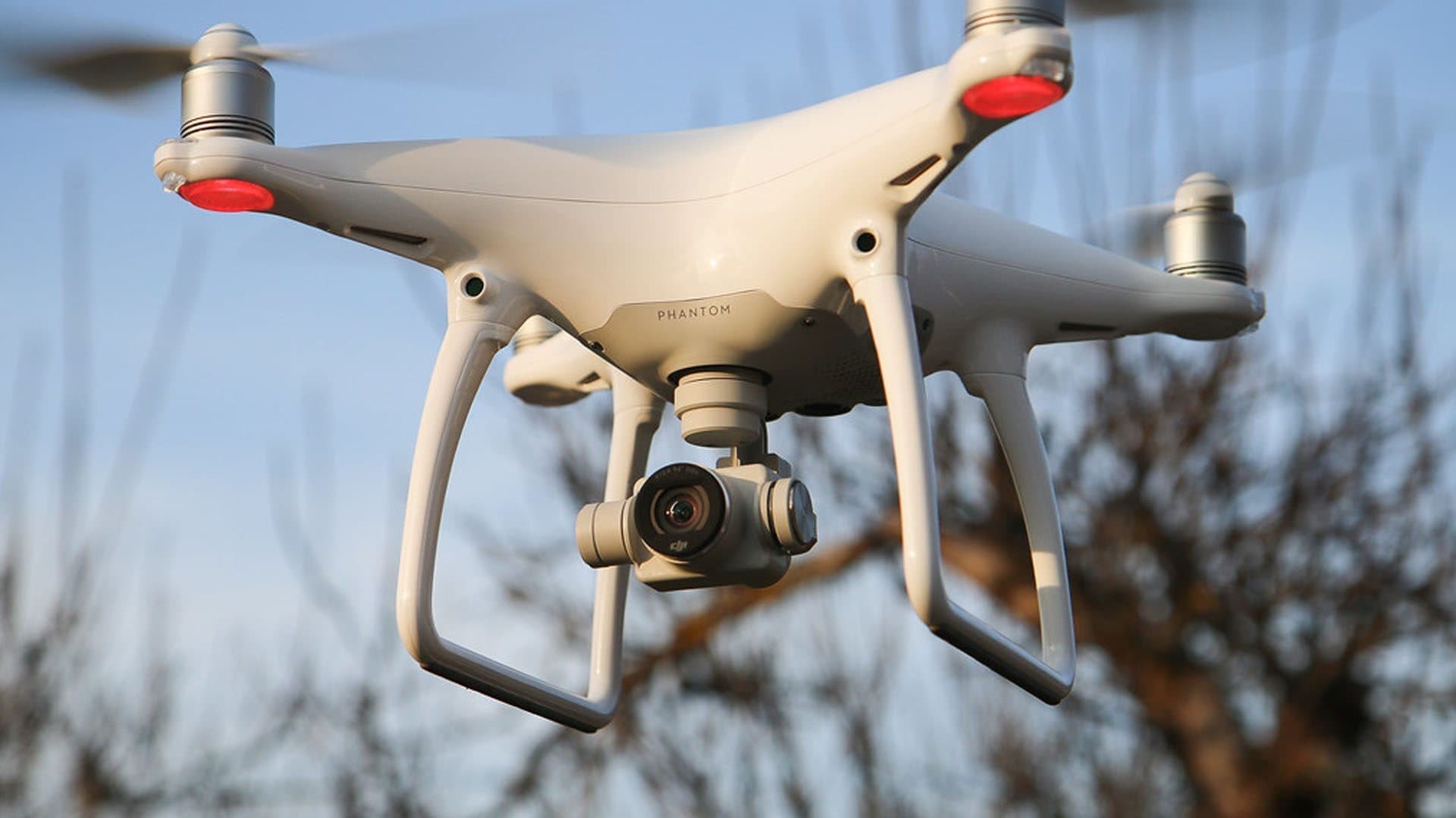 Drones, caméras-piétons : quand l’Intérieur veut déléguer une partie de notre sécurité au privé