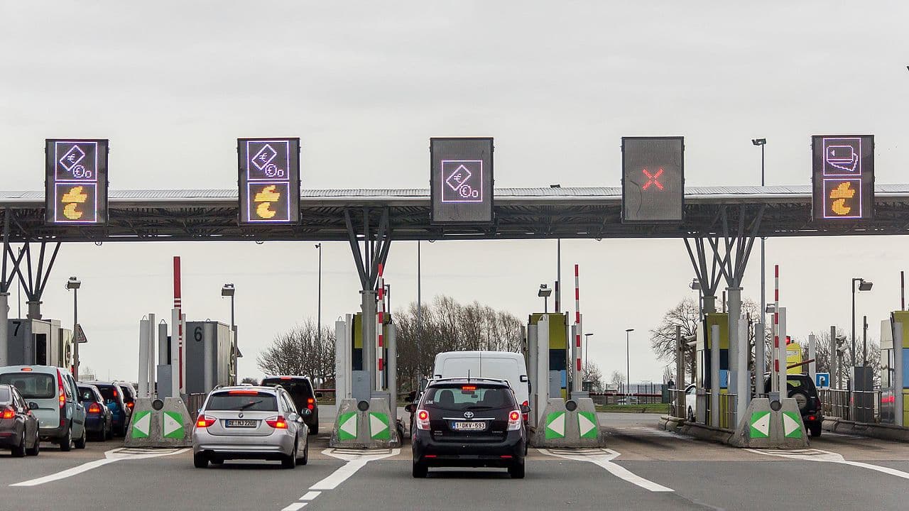Autoroutes : deux experts jugent la hausse du prix des péages illégale !