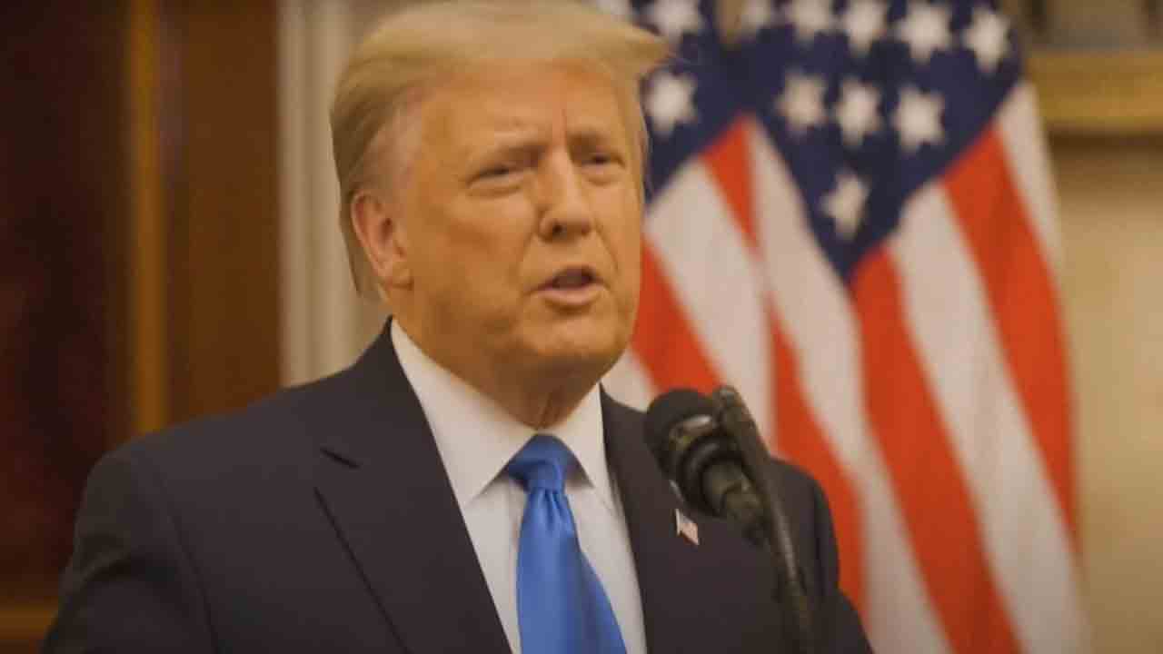 Avant son départ de la Maison Blanche, Trump gracie des escrocs, des malfrats, des espions, mais pas Assange