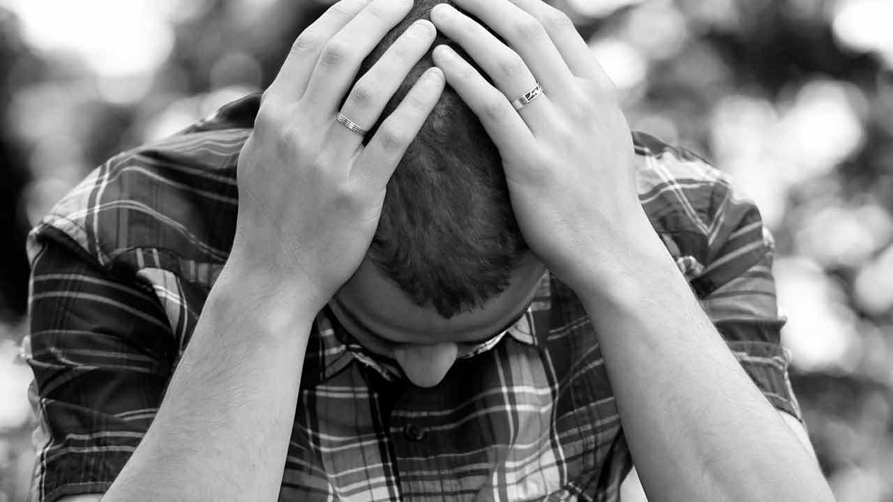 Précaires, sans emploi ou en quête de sens : ces (autres) jeunes qui en bavent à cause du Covid