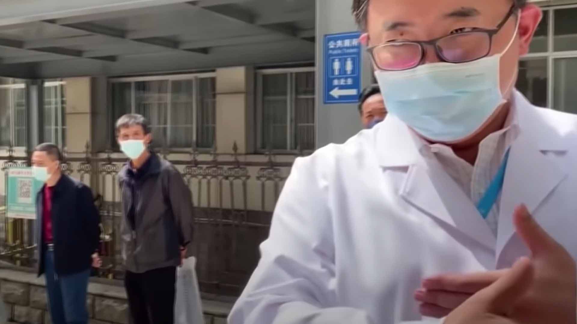 En Chine, le test anal du Covid est jugé plus fiable mais passe mal