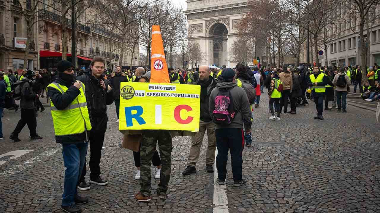 Ce collectif parviendra-t-il a faire entrer le RIC à l'assemblée ?