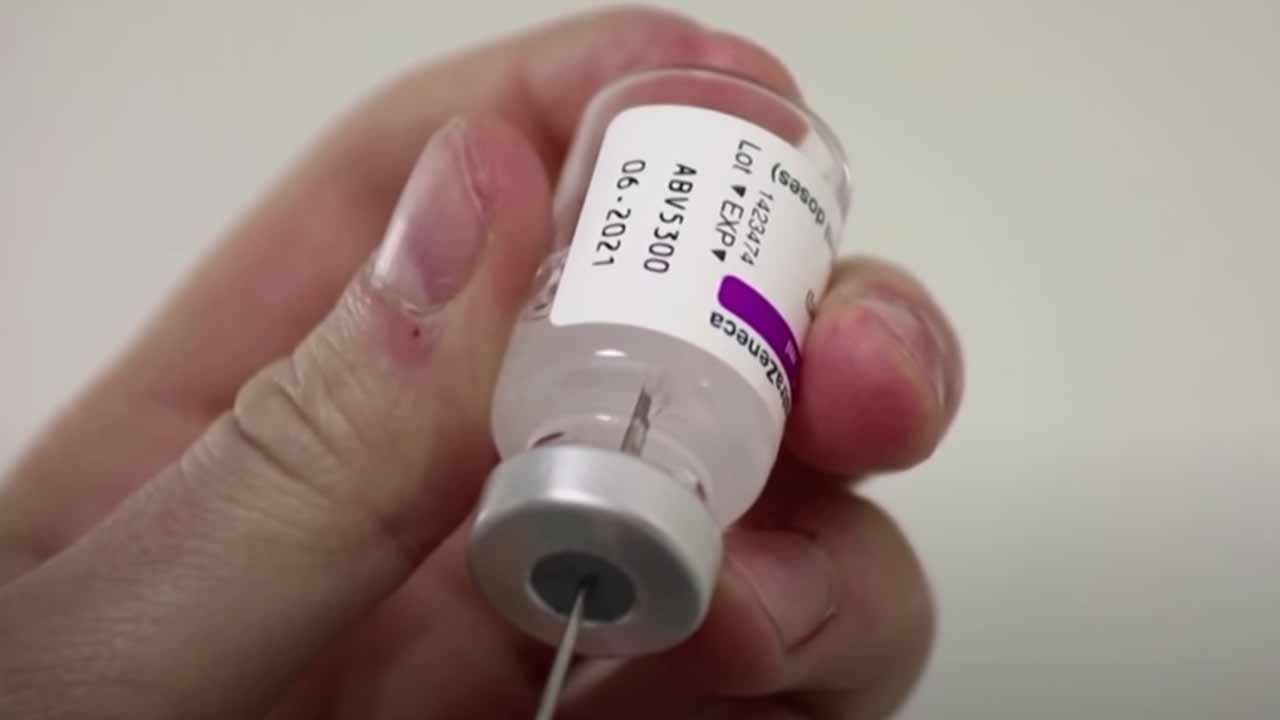 L'OMS recommande de continuer d'utiliser le vaccin anti-Covid d'AstraZeneca