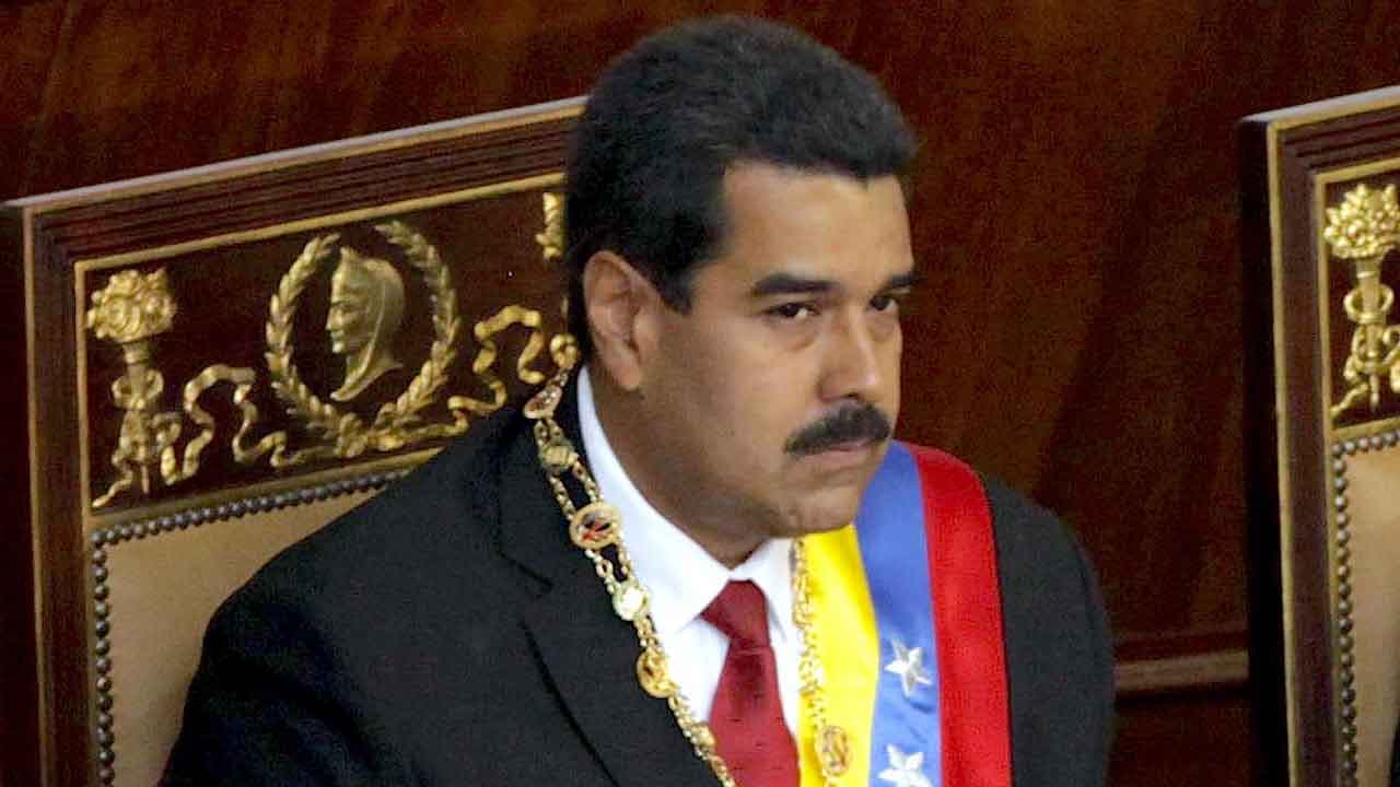 Facebook bloque pour un mois le compte de Nicolas Maduro