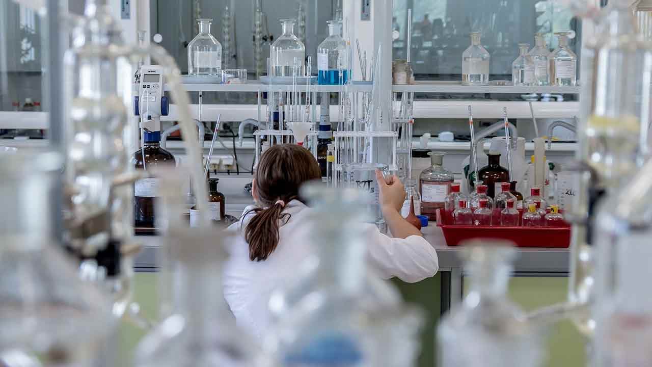 La France est proche de perdre son plus grand laboratoire d’analyses médicales, la Suède en pleine offensive