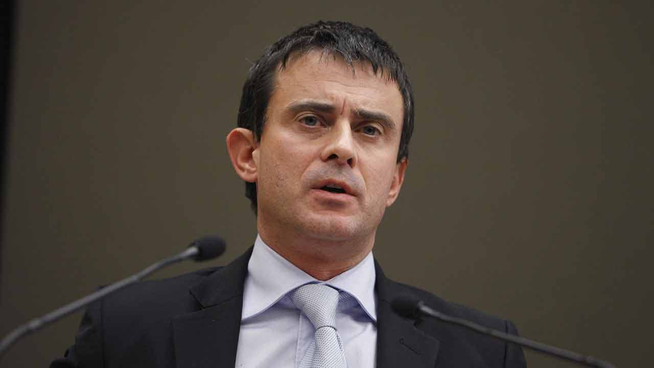 Championnat du monde de cirage de pompes : les médias se bousculent pour réhabiliter Manuel Valls
