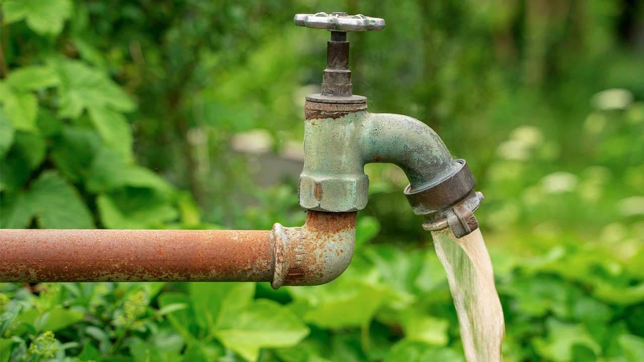 Des pesticides coulent de nos robinets, alerte l’UFC-Que choisir