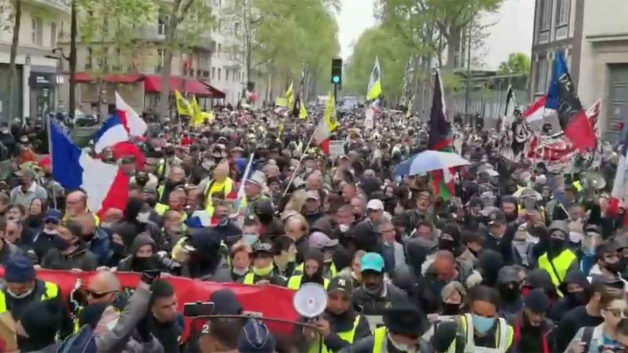 1er mai : des milliers de Français dans les rues du pays pour la dignité des travailleurs