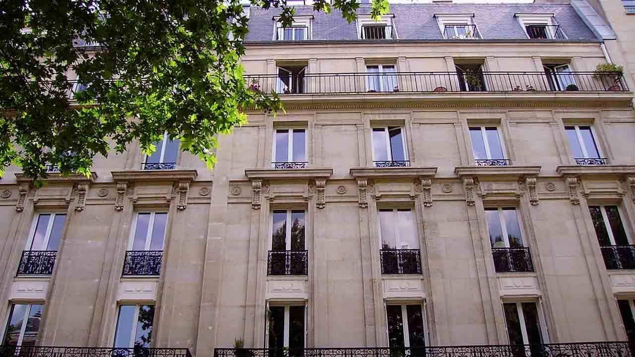 «Je suis sûr de le vendre»: un propriétaire propose un studio parisien de 5m² à 50.000€