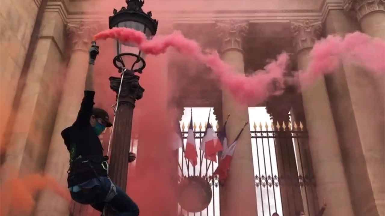 La Loi Climat est taillée sur mesure pour les plus grands pollueurs, au détriment de la population