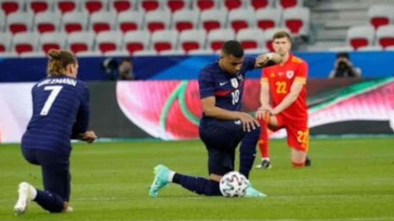 Pourquoi les bleus ne doivent pas mettre un genou à terre face à l’Allemagne !