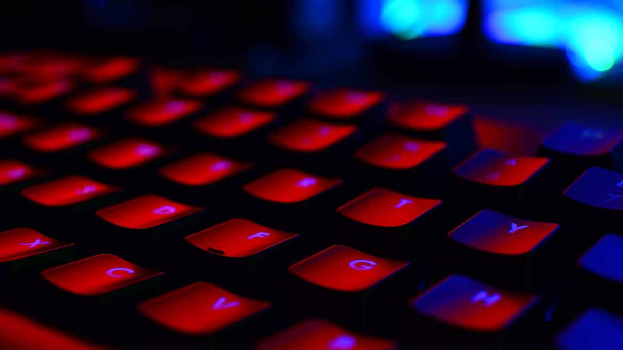 Nouvelle loi renseignement : le gouvernement place la population sous surveillance algorithmique