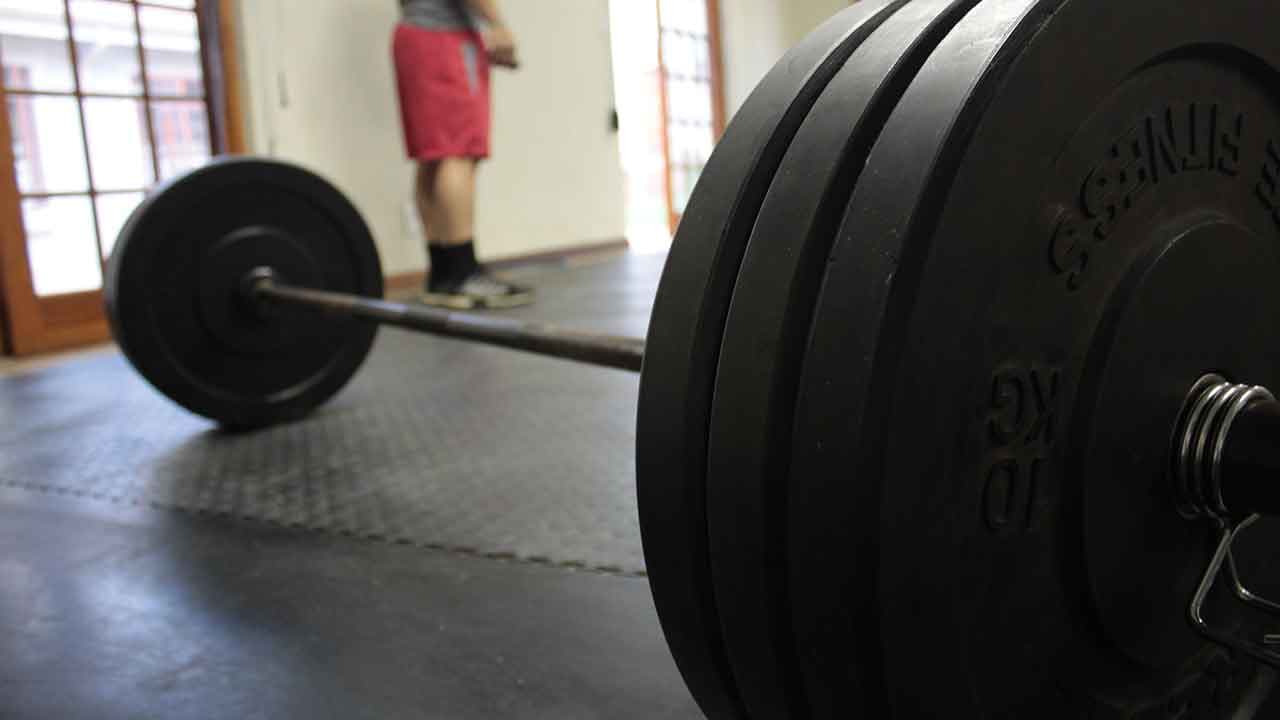 Une athlète transgenre, née homme, va participer aux jeux olympiques avec les femmes